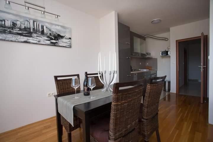Apartman Mila Kaštela Esterno foto